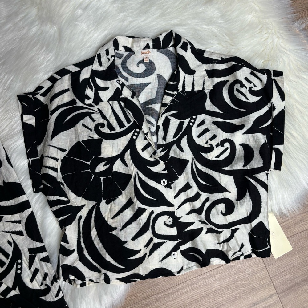 🖤 Abstract Short Sleeve Top 🖤